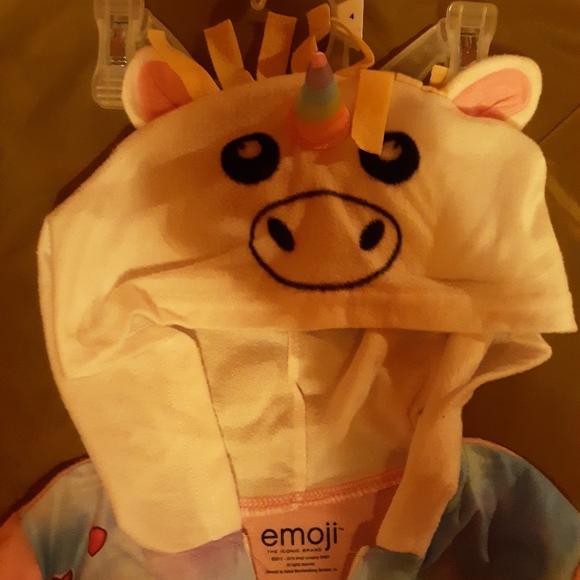 LICENSED emoji PJ Onesie Unicorn size 4 - Picture 5 of 6